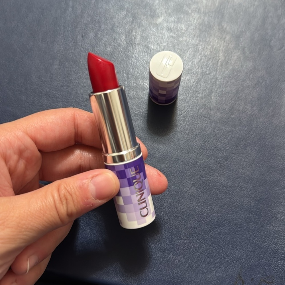 CLINIQUE Pop Lip Color Lipstick + Primer Cherry Pop NEW - Picture 5 of 8